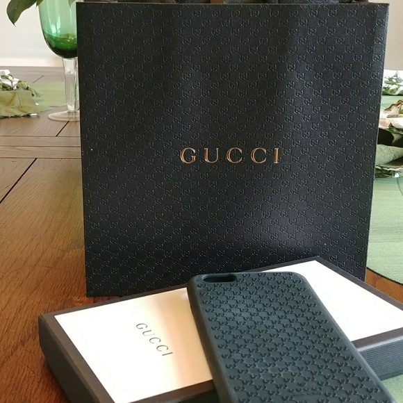 NWT Authentic Gucci Iphone 6 plus case - Picture 2 of 3
